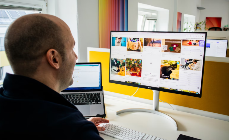 A man saw interactive short video content on his desktop